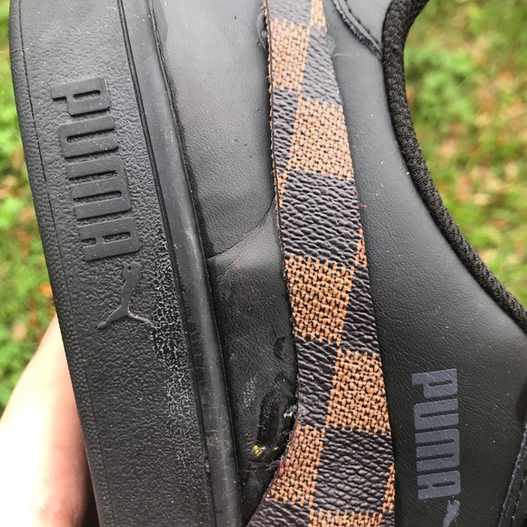 Customs - Picture 2 of 4